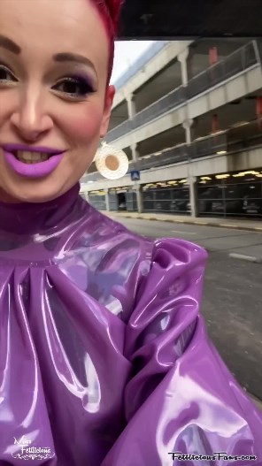 Latex Shopping Day - FetiliciousFans Latex Shopping Day - FetiliciousFans
